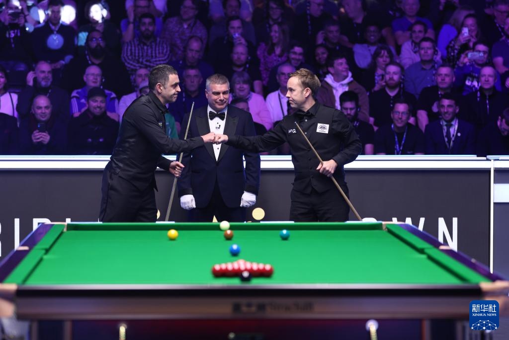 仅牵动着球 仅牵动着球